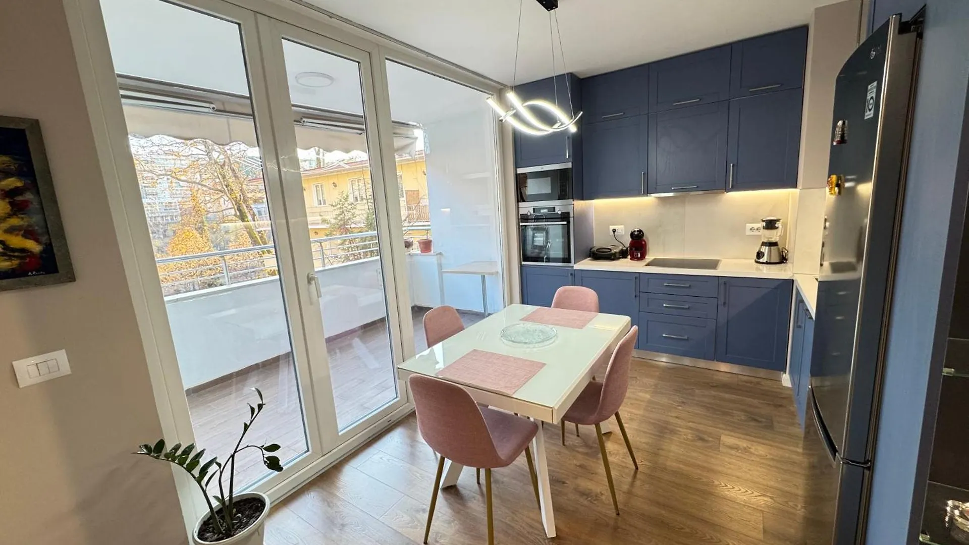 Jolie Center Apartment Тирана Албания